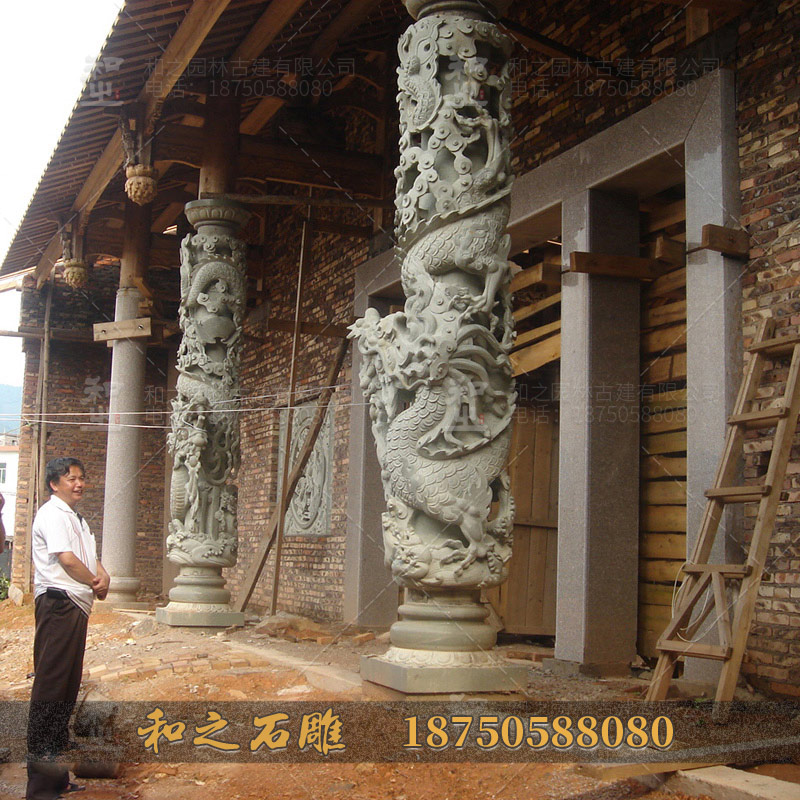 青石龍柱 青石龍柱
